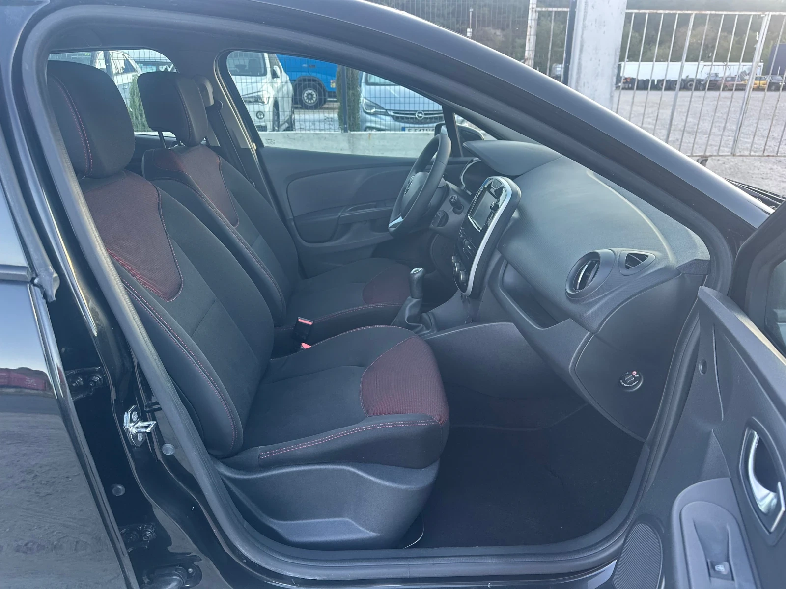 Renault Clio 1.5Dci NAVI EURO6B | Mobile.bg � ����������� 11
