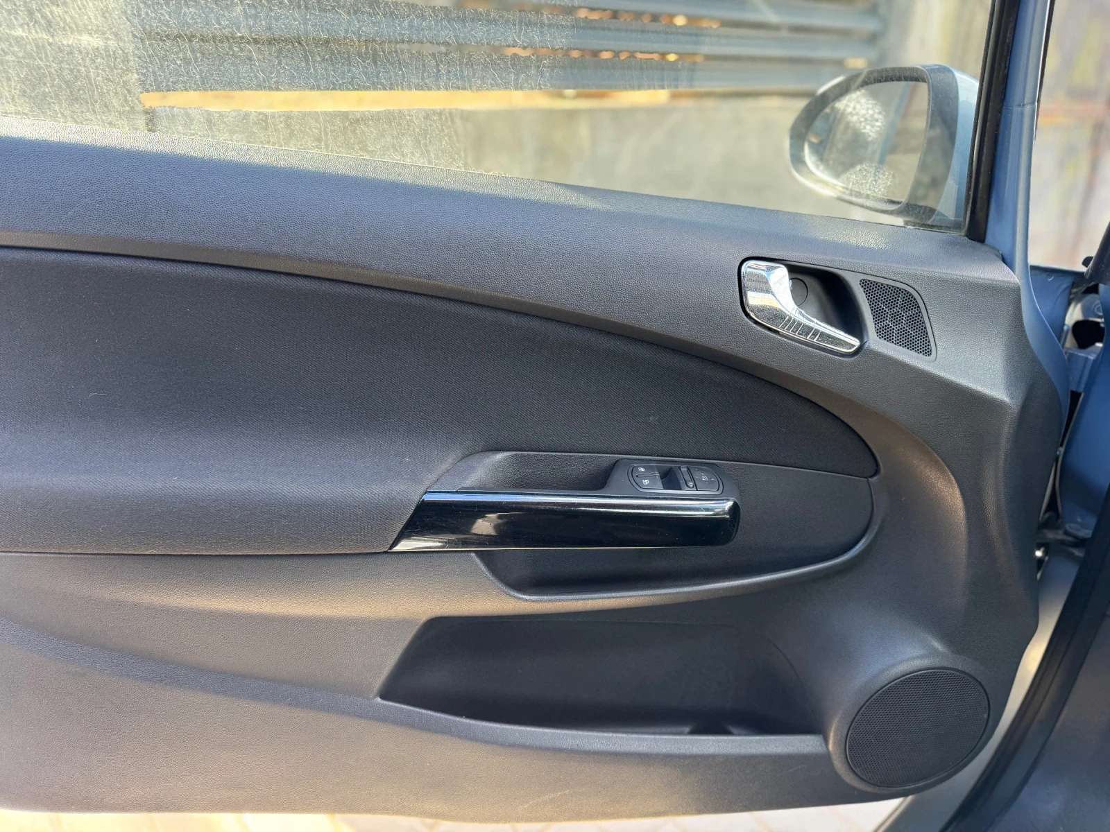 Opel Corsa 1.2I, снимка 8 - Автомобили и джипове - 56525305