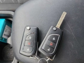 Toyota Rav4 HYBRID LE| ПОДГРЕВИ| 2 КЛЮЧА| CARFAX , снимка 8