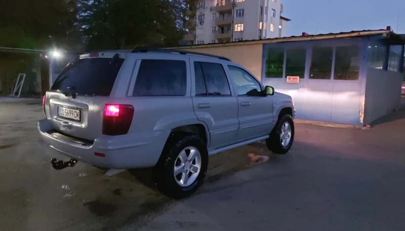 Jeep Grand cherokee Overland, снимка 10 - Автомобили и джипове - 47994352