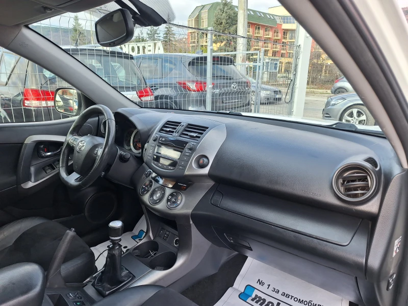 Toyota Rav4 2.0 D4D KOJA , снимка 15 - Автомобили и джипове - 48482711