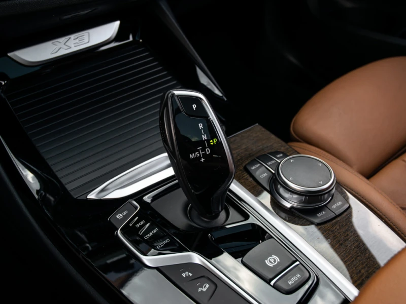 BMW X3 30i xDrive / M-Sport / PANO / HUD, снимка 14 - Автомобили и джипове - 52749846