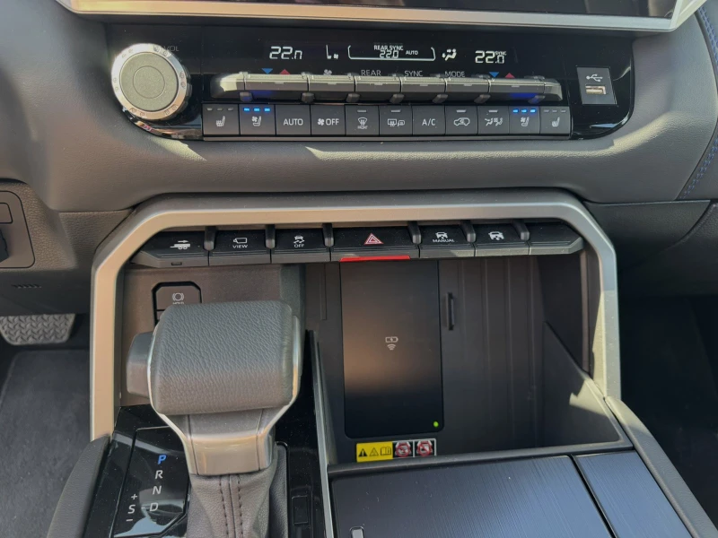 Toyota Sequoia Platinum, снимка 8 - Автомобили и джипове - 53238520