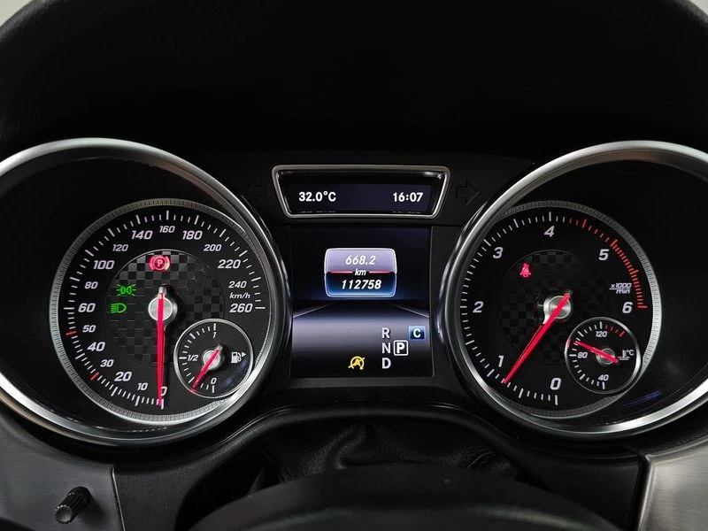 Mercedes-Benz GLE GLE350 d 4MATIC Premium| 258к.с.| ВКЛ.ТЕХНОТЕСТ, снимка 8 - Автомобили и джипове - 55136820
