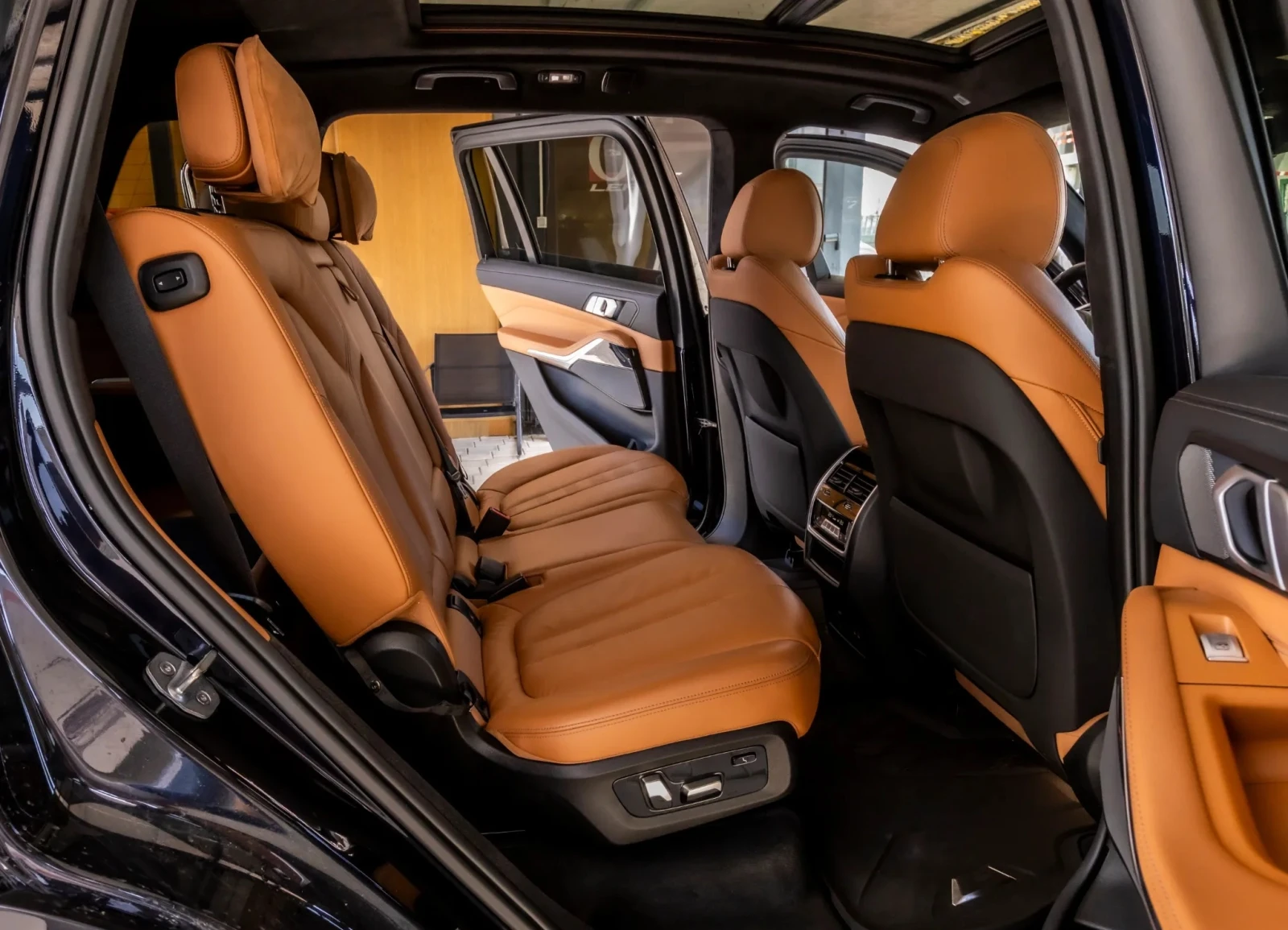 BMW X7 M50d xDrive 6+ 1 - изображение 10