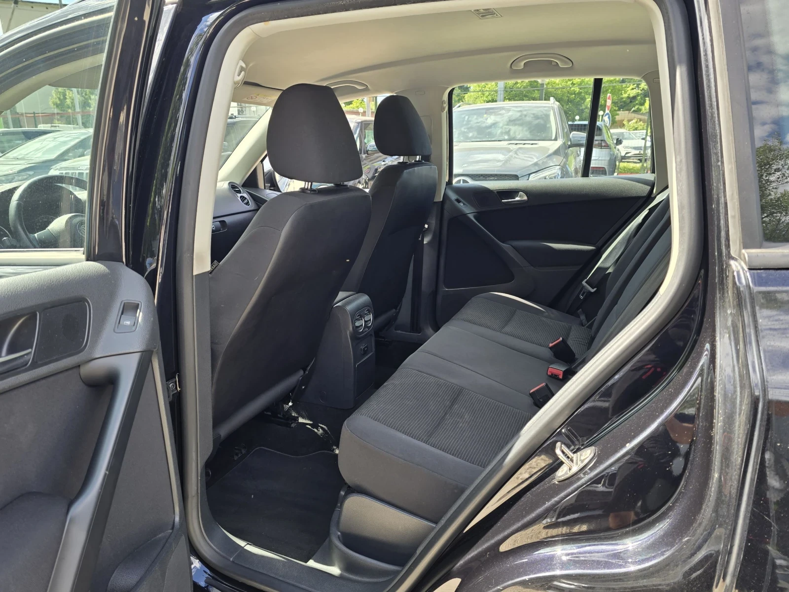 VW Tiguan 1.4TSI 124�.� 6 �������� | Mobile.bg � ����������� 12