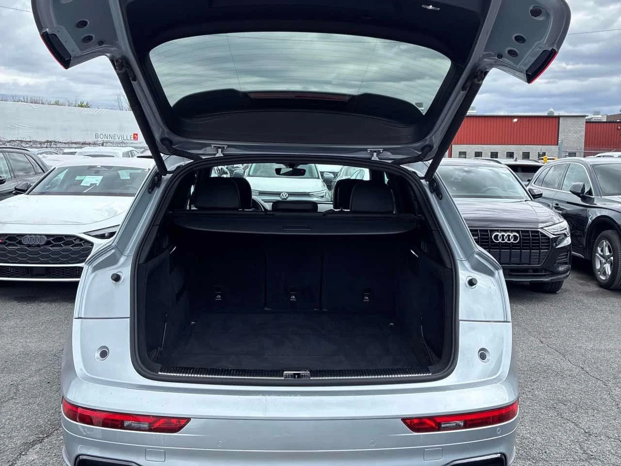 Audi Q5 PROGRESSIV S-LINE BLACK OPTIC* DISTRONIC* , снимка 12 - Автомобили и джипове - 54512011