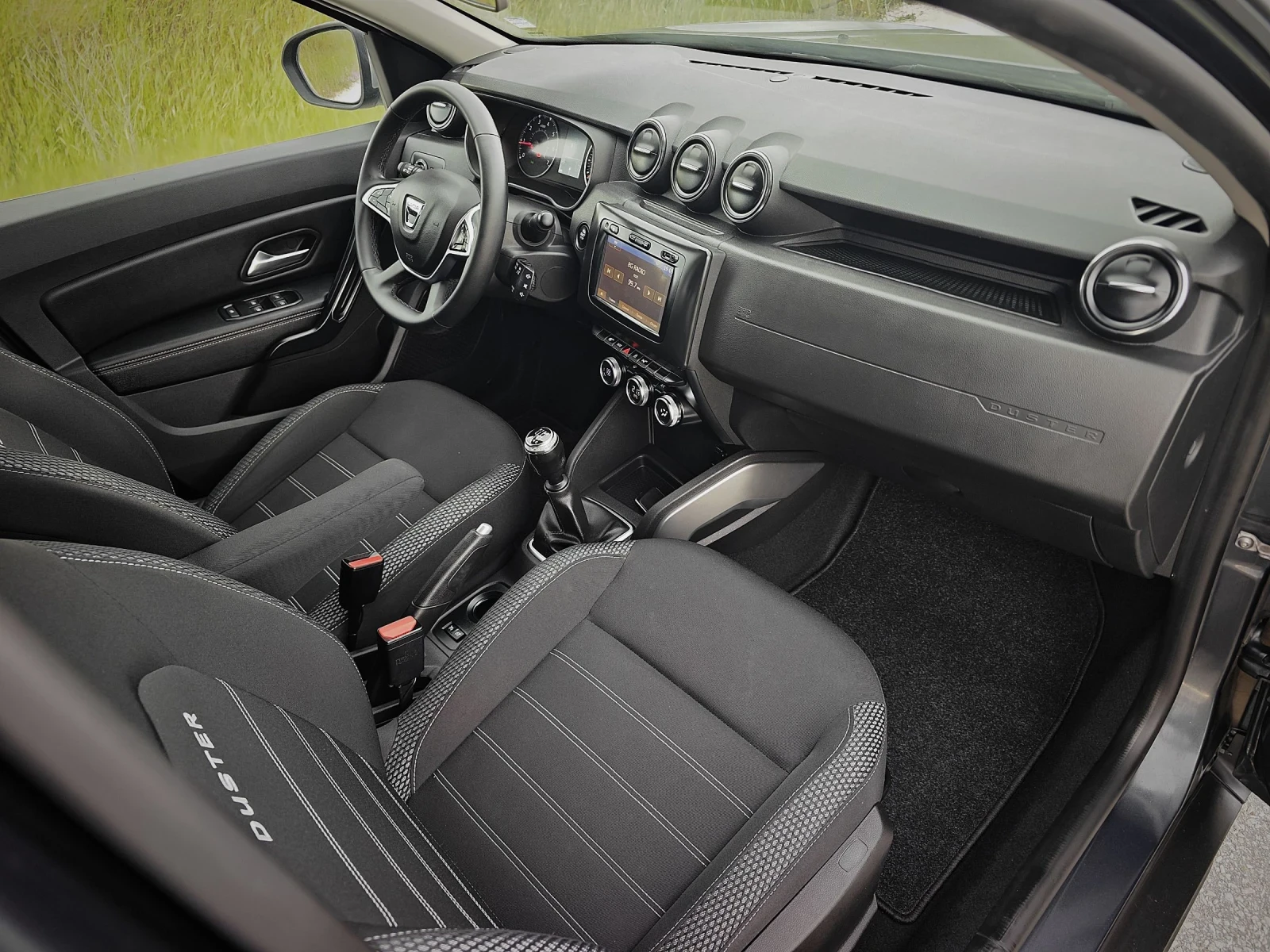 Dacia Duster 1.5dci* EVRO 6D* EXCLUSIVE* , снимка 13 - Автомобили и джипове - 54585747