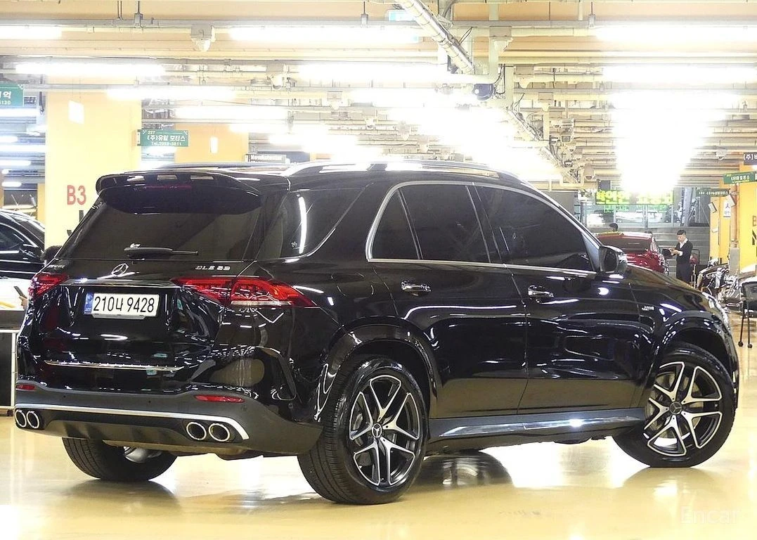 Mercedes-Benz GLE 53 4MATIC 4MATIC+ BURMESTER* ОБДУХВАНЕ* LANE ASS* ПАНО* 360, снимка 2 - Автомобили и джипове - 54702454