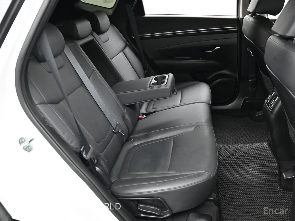 Hyundai Tucson 1.6T Premium 4x4* ПОДГРЕВ* ОБДУХВАНЕ* КАМЕРА* , снимка 15 - Автомобили и джипове - 54765962