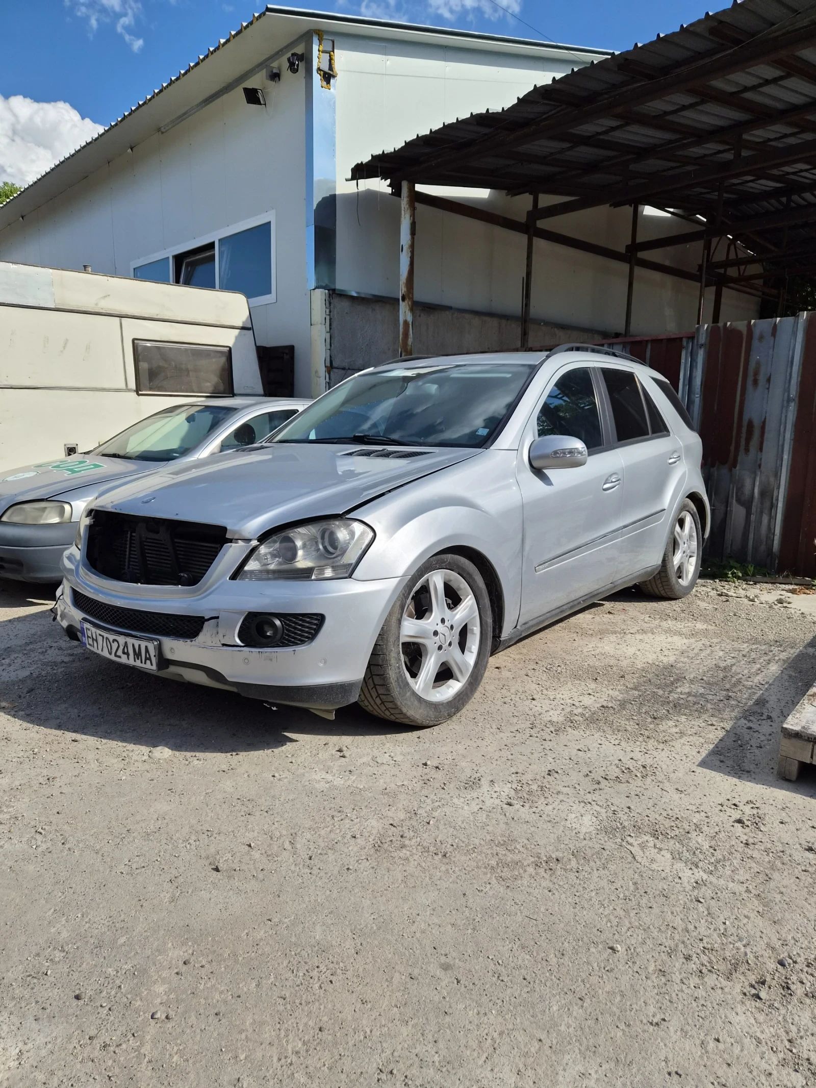 Mercedes-Benz ML 320, снимка 2 - Автомобили и джипове - 55002516