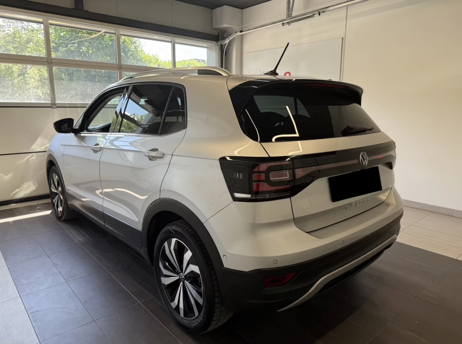 VW T-Cross 1.5 Style/Сервизна/Камера/IQ/Дигитално, снимка 3 - Автомобили и джипове - 55396436