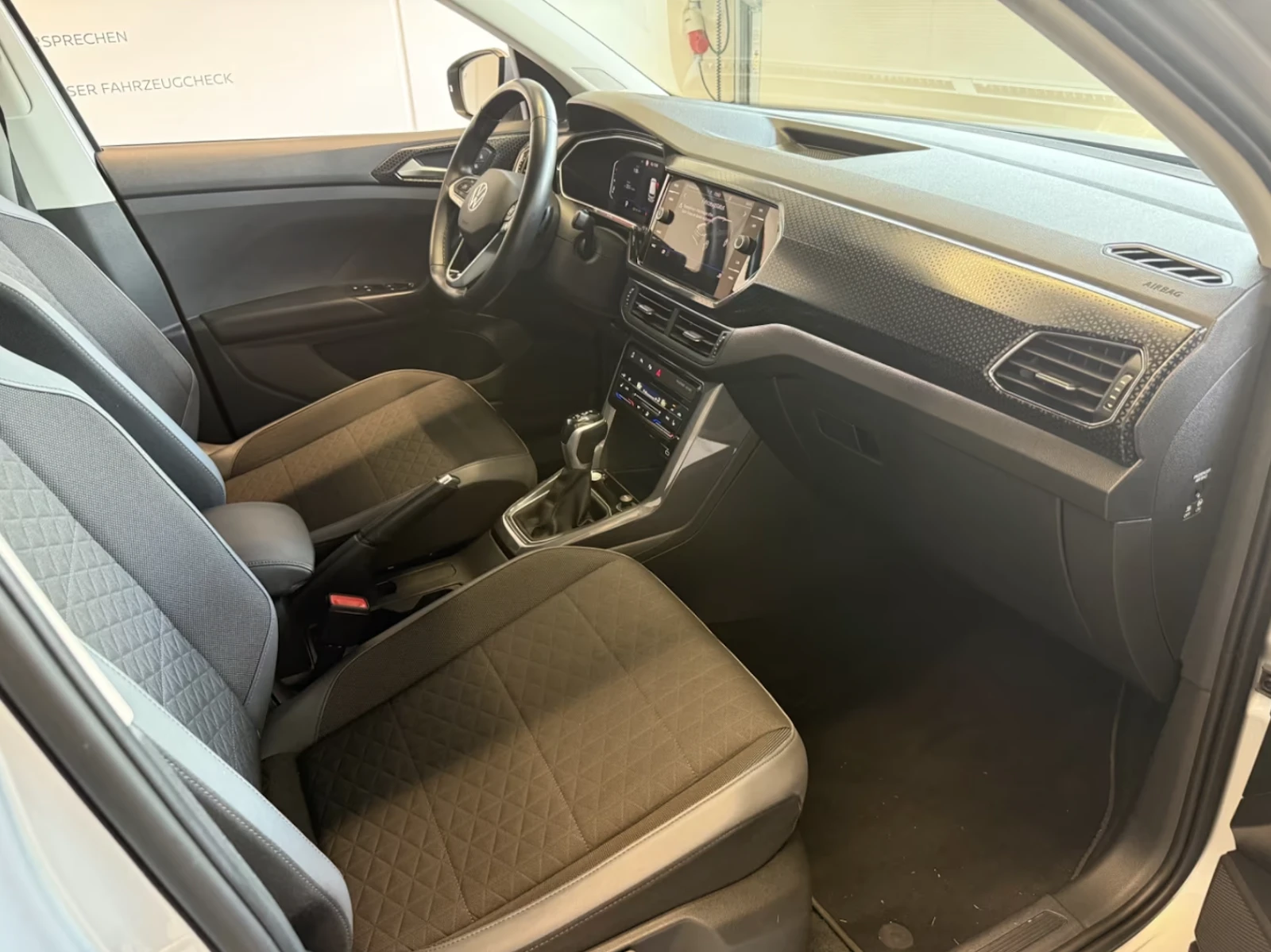 VW T-Cross 1.5 Style/Сервизна/Камера/IQ/Дигитално, снимка 5 - Автомобили и джипове - 55396436
