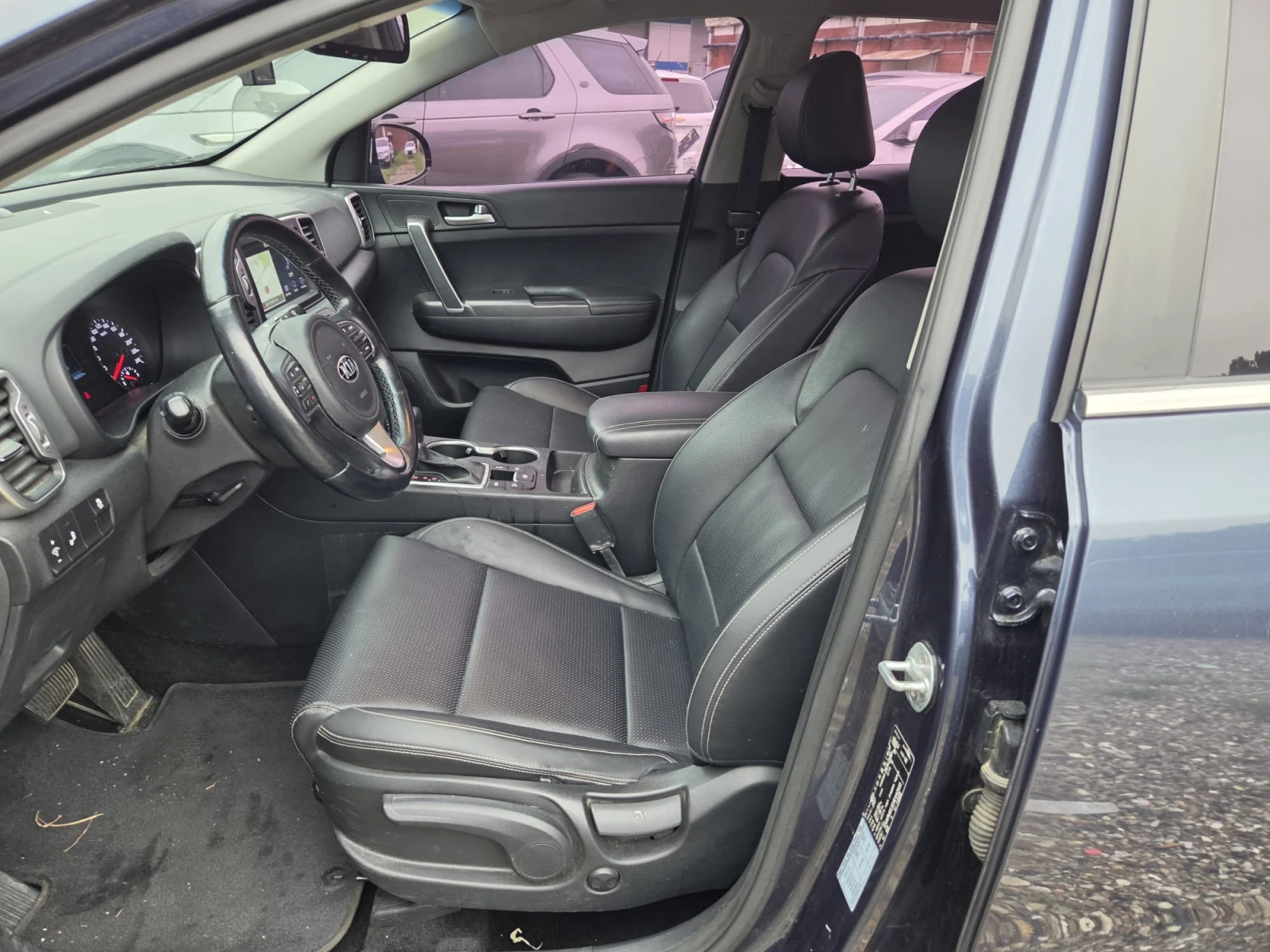 Kia Sportage 2.0CRDI / 4х4 / ОЧАКВАН ВНОС !!!, снимка 9 - Автомобили и джипове - 55952535