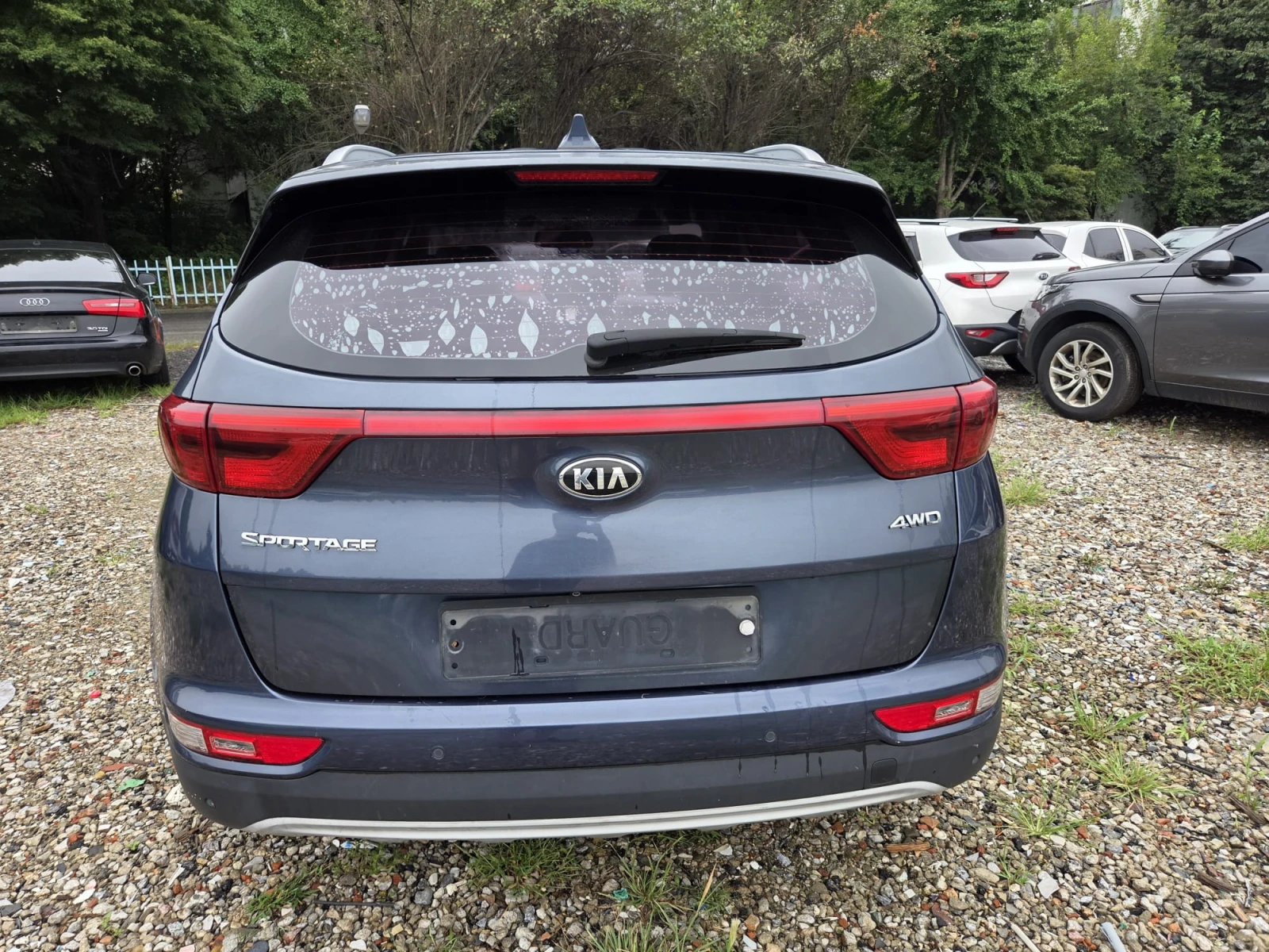 Kia Sportage 2.0CRDI / 4х4 / ОЧАКВАН ВНОС !!!, снимка 4 - Автомобили и джипове - 55952535