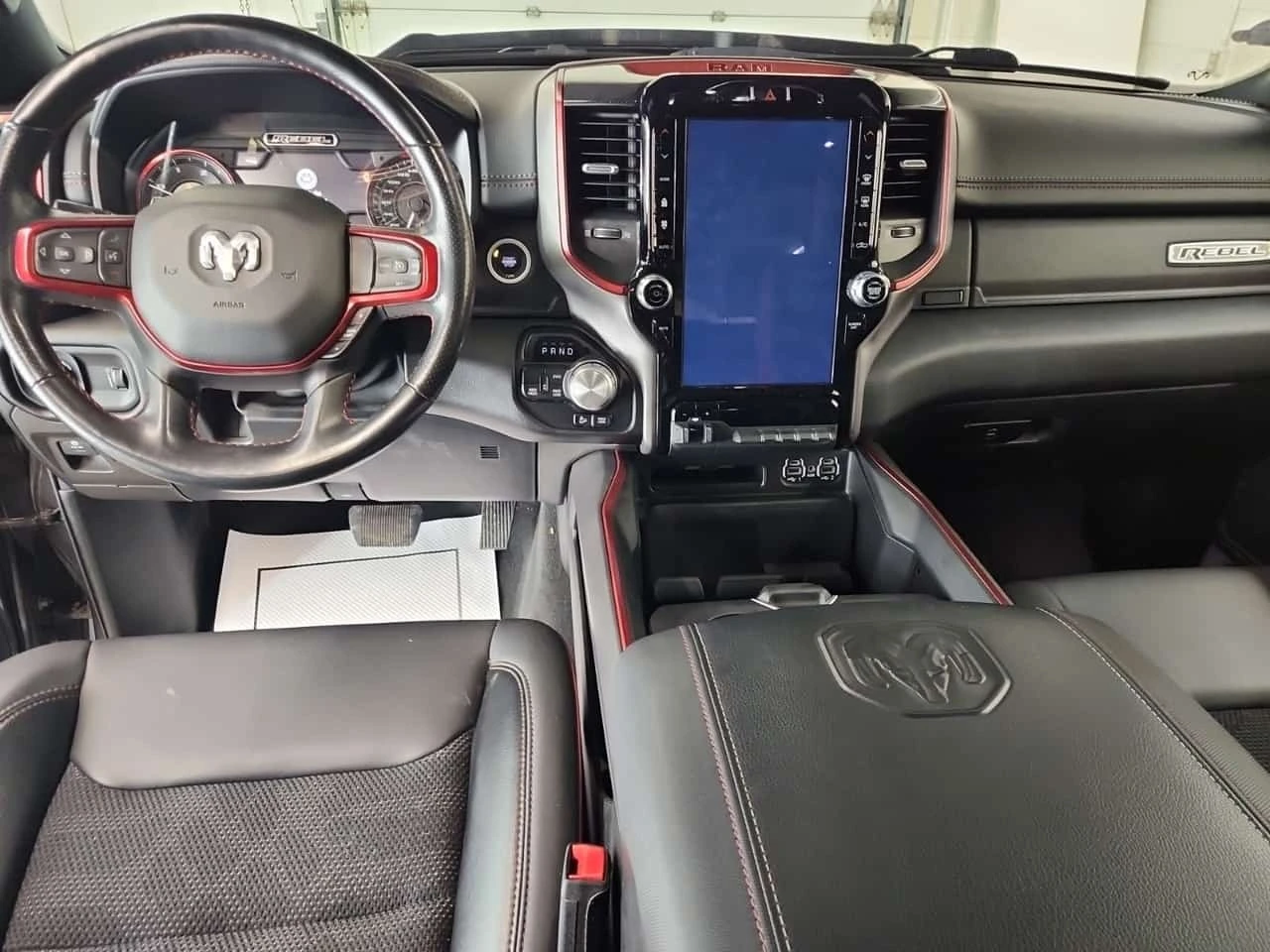 Dodge RAM 1500 REBEL CREW CAB SHORT BED/CARFAX/����������� | Mobile.bg � ����������� 10