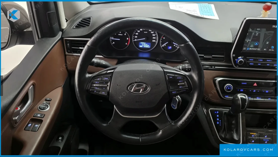 Hyundai Starex 4x4, снимка 11 - Бусове и автобуси - 55333410