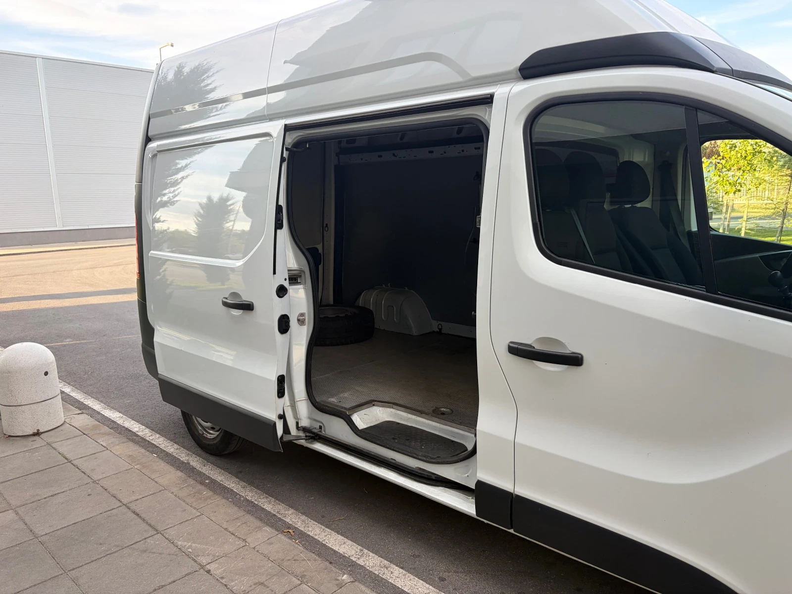 Renault Trafic 1.6 DCI NAVI EVRO 6B, снимка 10 - Бусове и автобуси - 56227911