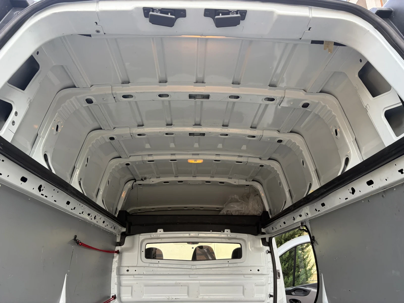 Renault Trafic 1.6 DCI NAVI EVRO 6B, снимка 8 - Бусове и автобуси - 56227911