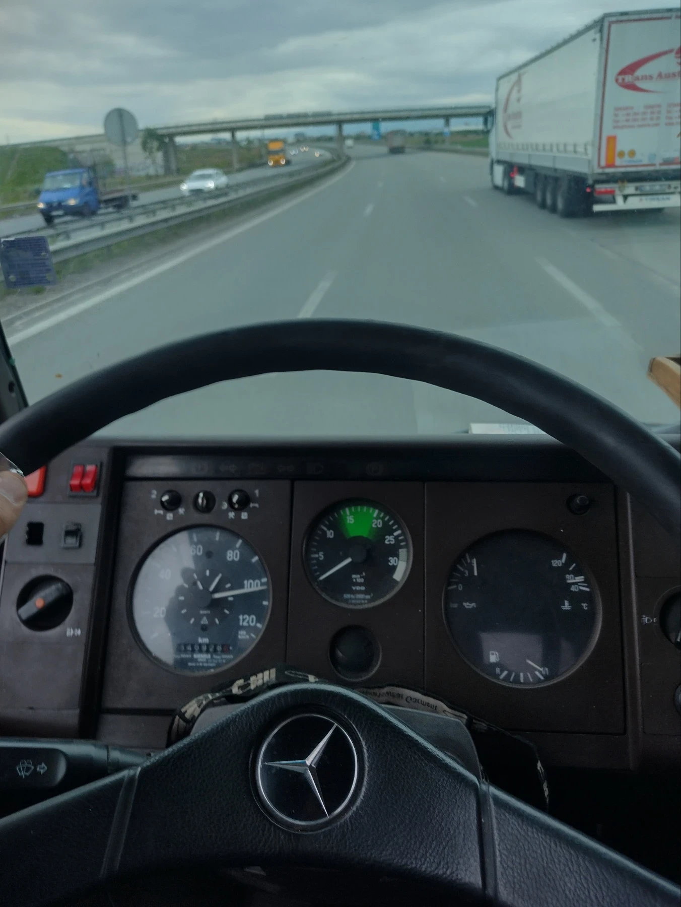 Mercedes-Benz 711 Пътна помощ 711Д Специален , снимка 2 - Камиони - 54870738