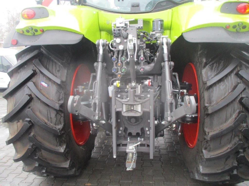 Трактор Claas Трактор CLAAS модел Axion 800 CMATIC CIS 2022 г.  - изображение 2