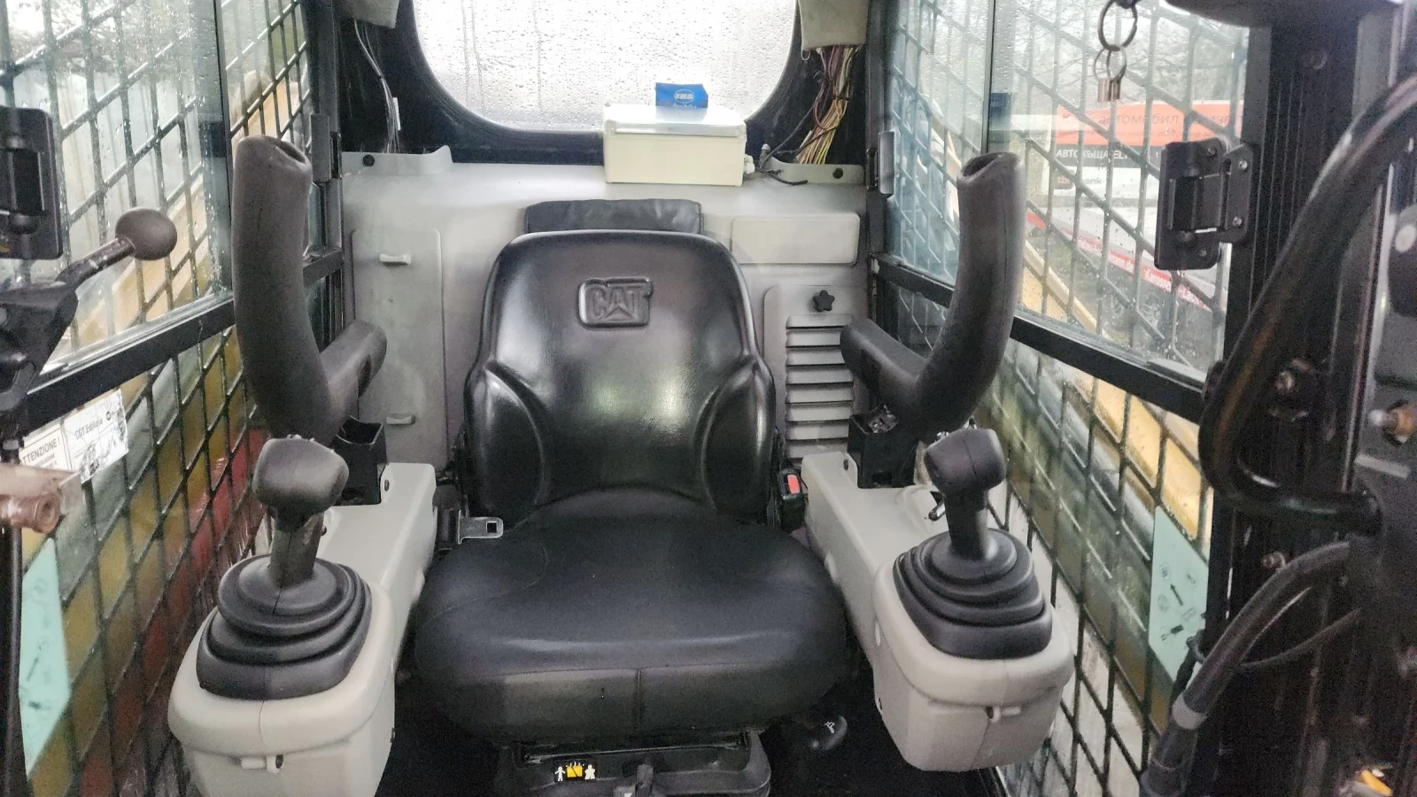    Cat 246C HIGH FLOW   | Mobile.bg   12