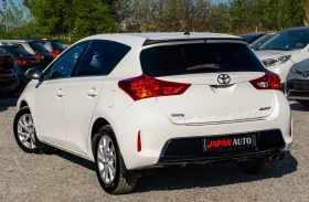 Toyota Auris 1.6 бензин БЯЛА ПЕРЛА | ЗАПАЗЕНА, снимка 6