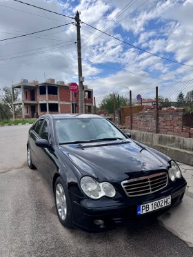 Mercedes-Benz 220, снимка 6