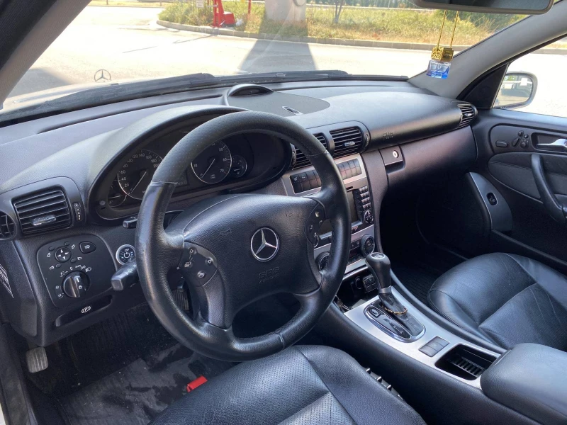 Mercedes-Benz C 350, снимка 6 - Автомобили и джипове - 47489345