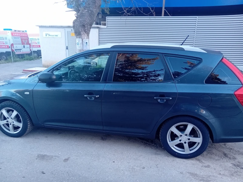 Kia Ceed, снимка 2 - Автомобили и джипове - 48400026