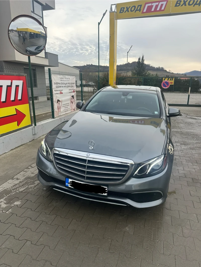 Mercedes-Benz E 300 Е300 4 Matic Luxury 2017г., снимка 1 - Автомобили и джипове - 49348762