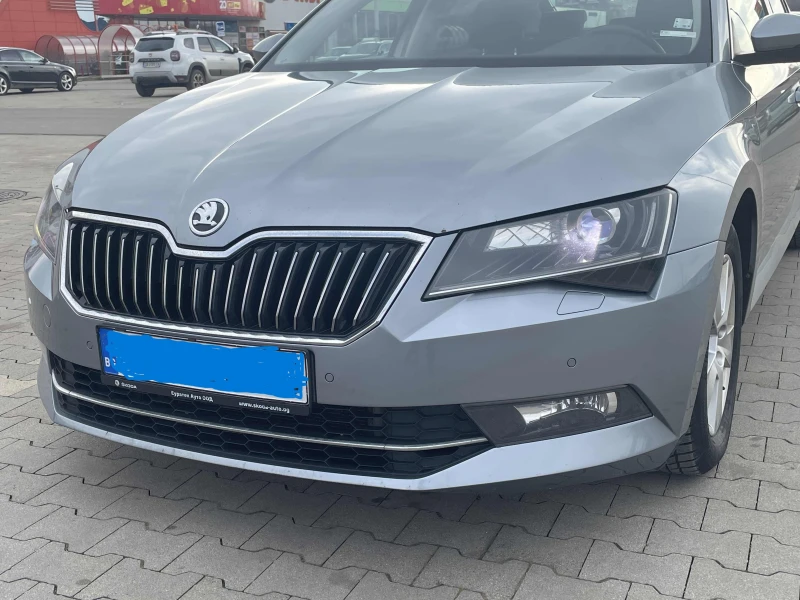 Skoda Superb N 1, снимка 2 - Автомобили и джипове - 49092151