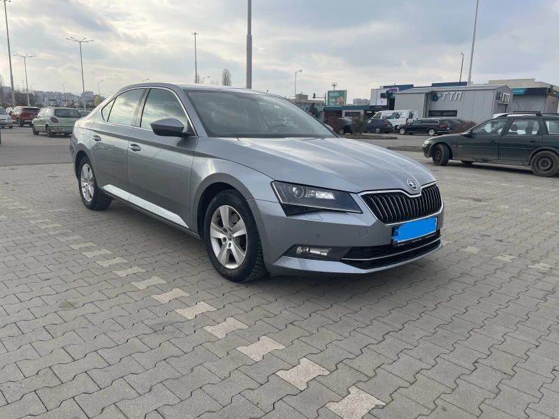 Skoda Superb N 1, снимка 1 - Автомобили и джипове - 49092151