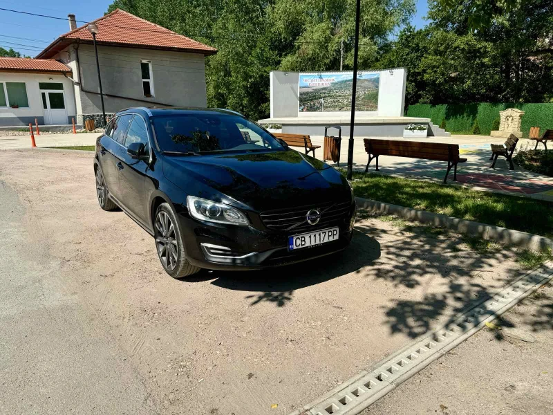 Volvo V60 D5, снимка 1 - Автомобили и джипове - 49433728