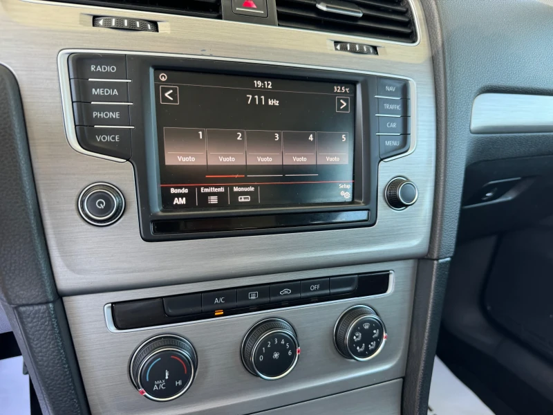 VW Golf 1.6TDI DSG EURO6B ЛИЗИНГ* БАРТЕР* , снимка 12 - Автомобили и джипове - 50808481