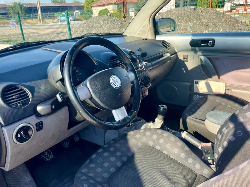 VW New beetle, снимка 4 - Автомобили и джипове - 52624183