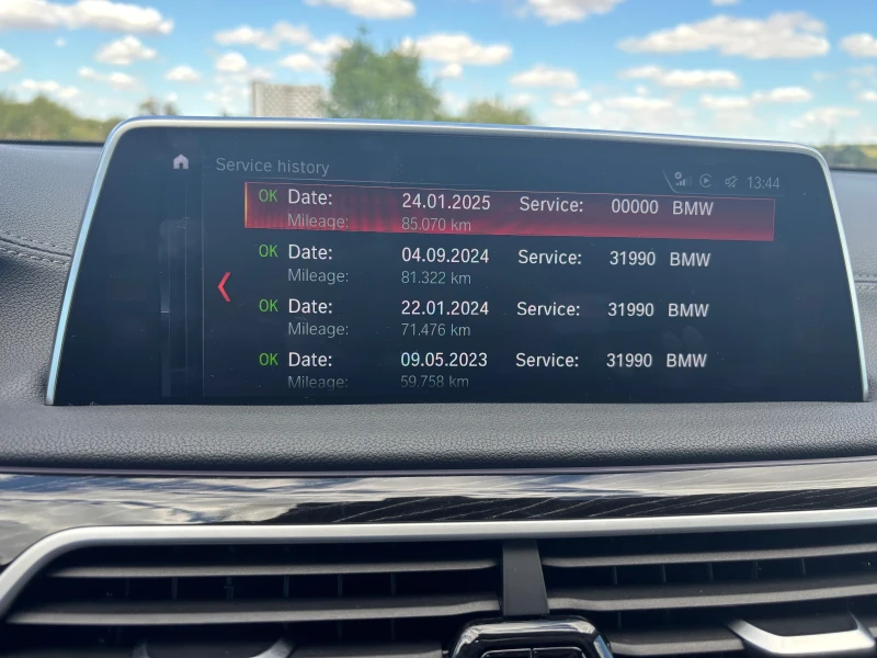 BMW 740 xDrive| 95000 хил.км, снимка 13 - Автомобили и джипове - 52042073