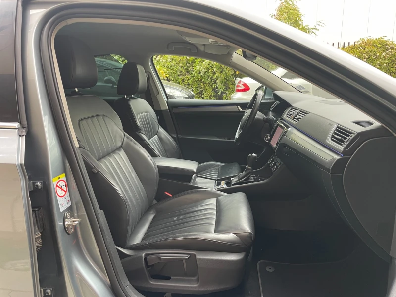 Skoda Superb 2.0TDI Business Edition, снимка 14 - Автомобили и джипове - 52056245