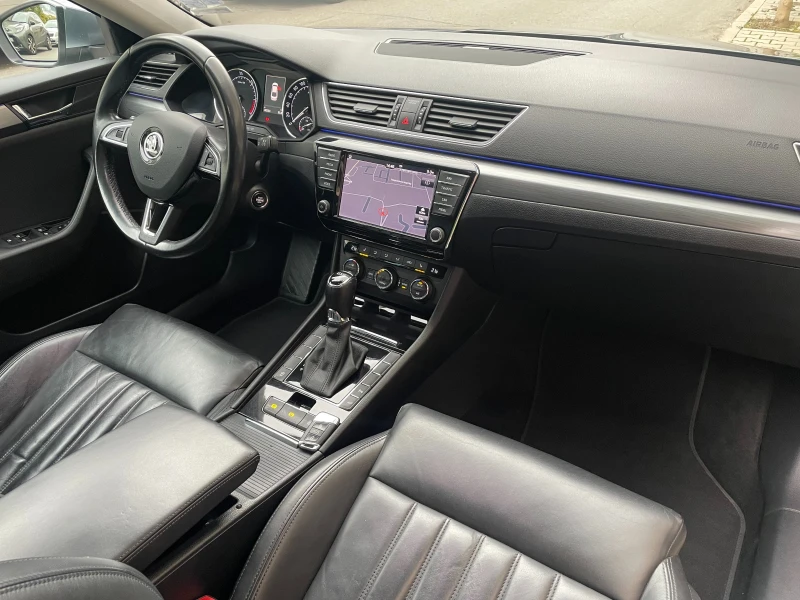 Skoda Superb 2.0TDI Business Edition, снимка 15 - Автомобили и джипове - 52056245