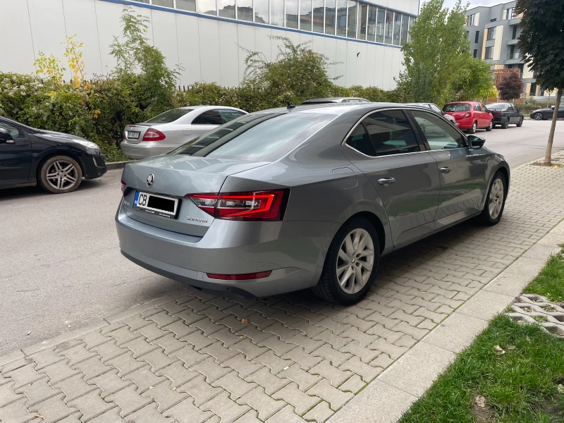 Skoda Superb 2.0TDI Business Edition, снимка 3 - Автомобили и джипове - 52056245