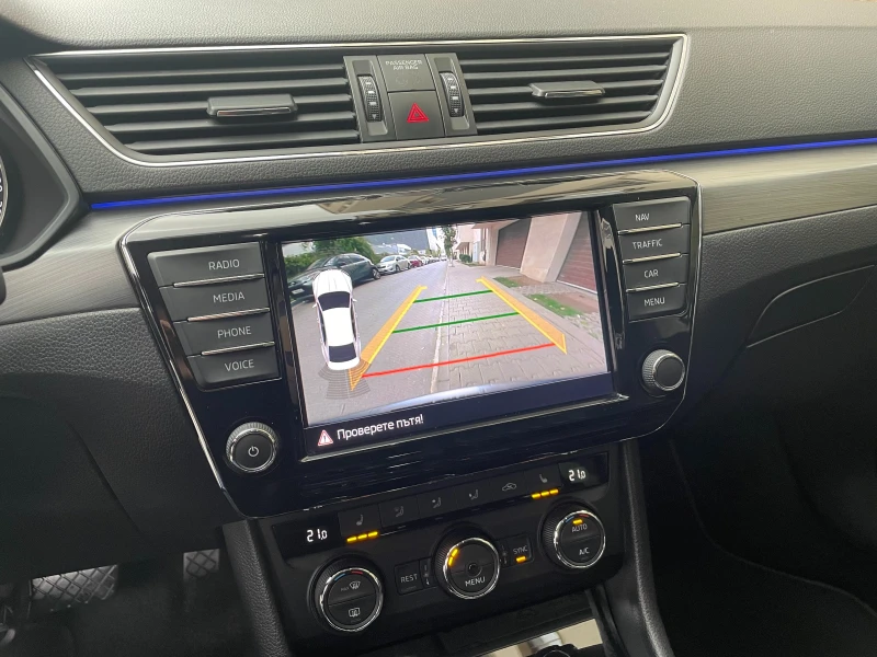 Skoda Superb 2.0TDI Business Edition, снимка 10 - Автомобили и джипове - 52056245