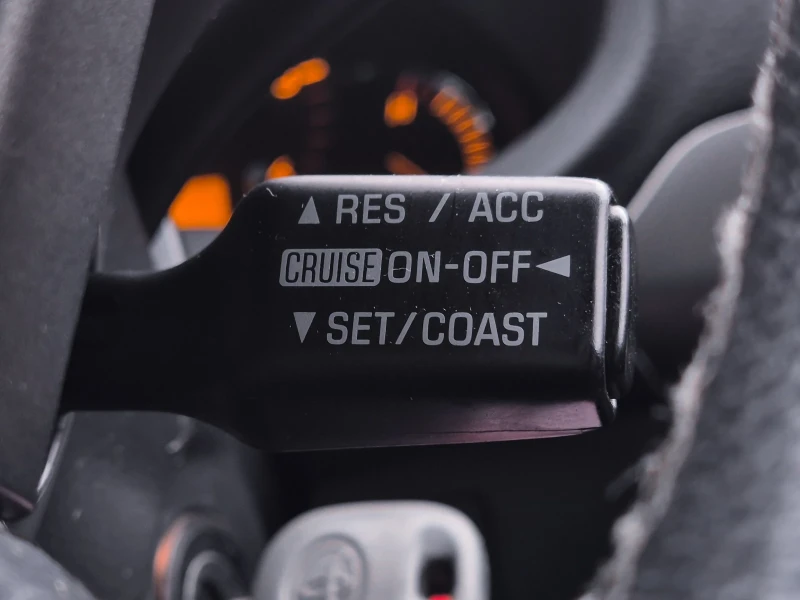 Toyota Avensis 2.2 D4D 177кс ТОП | Перфектна | Всички екстри, снимка 11 - Автомобили и джипове - 52456501