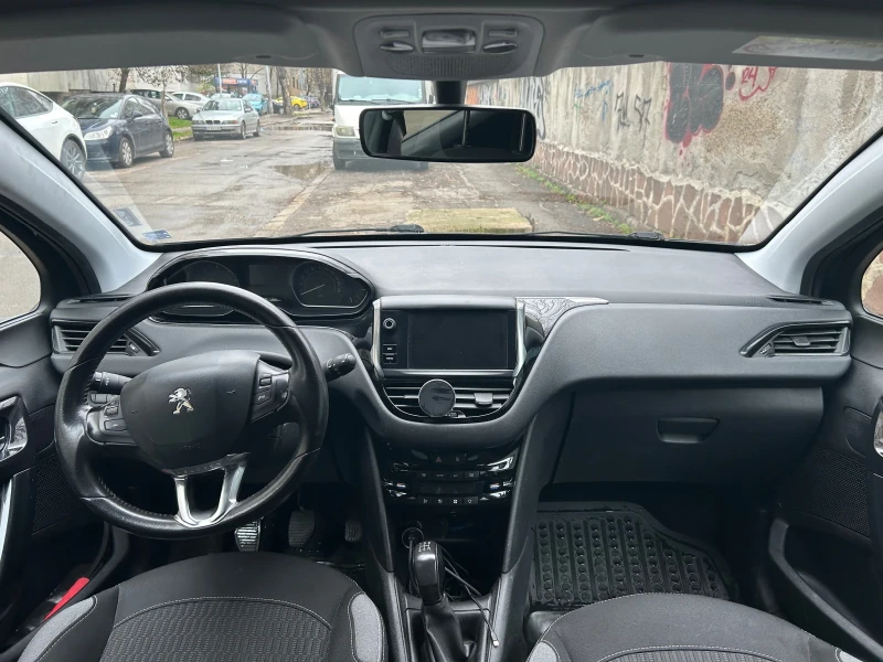 Peugeot 208, снимка 7 - Автомобили и джипове - 52671462