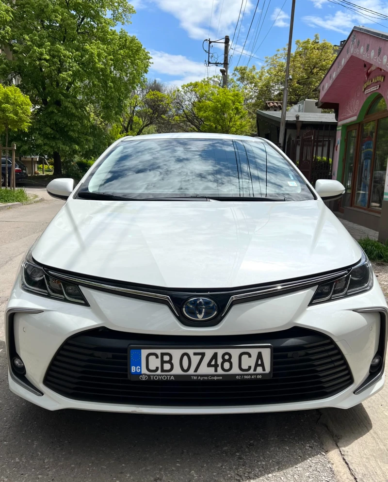 Toyota Corolla 1.8 Hybrid Executive White Pearl , снимка 4 - Автомобили и джипове - 53361282