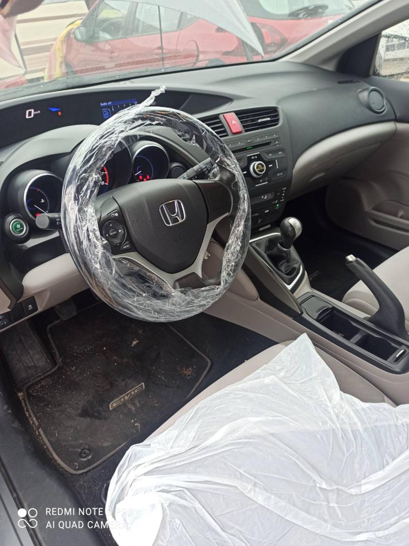 Honda Civic 1.4i, снимка 5 - Автомобили и джипове - 34489860