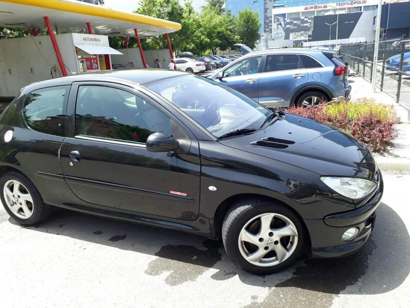 Peugeot 206 Rouge&Noir 1,6 HDI , снимка 1 - Автомобили и джипове - 47708960