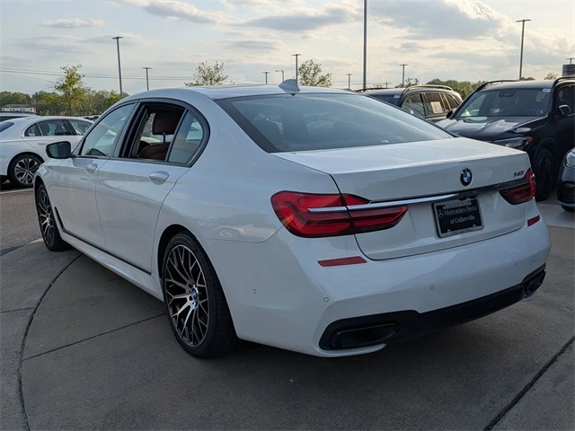 BMW 740 M Pack* Harman Kardon* Пано* HUD* 360 - изображение 5