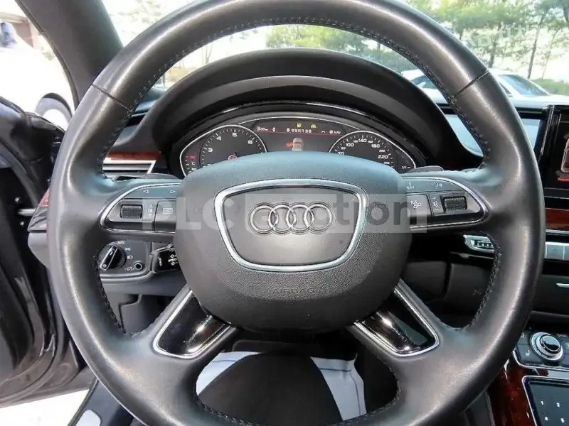 Audi A8 Адаптивно окачване (ECS)* Адаптивен круиз контрол, снимка 4 - Автомобили и джипове - 54076280