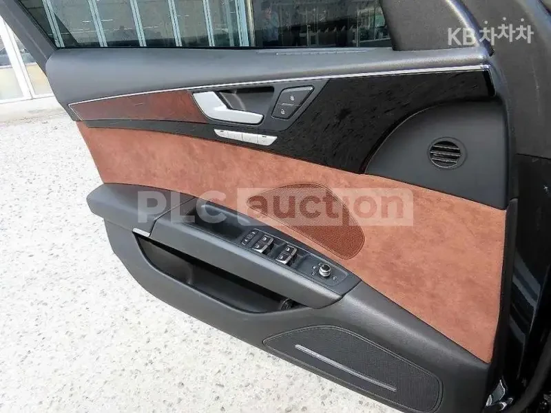 Audi A8 Адаптивно окачване (ECS)* Адаптивен круиз контрол, снимка 7 - Автомобили и джипове - 54076280