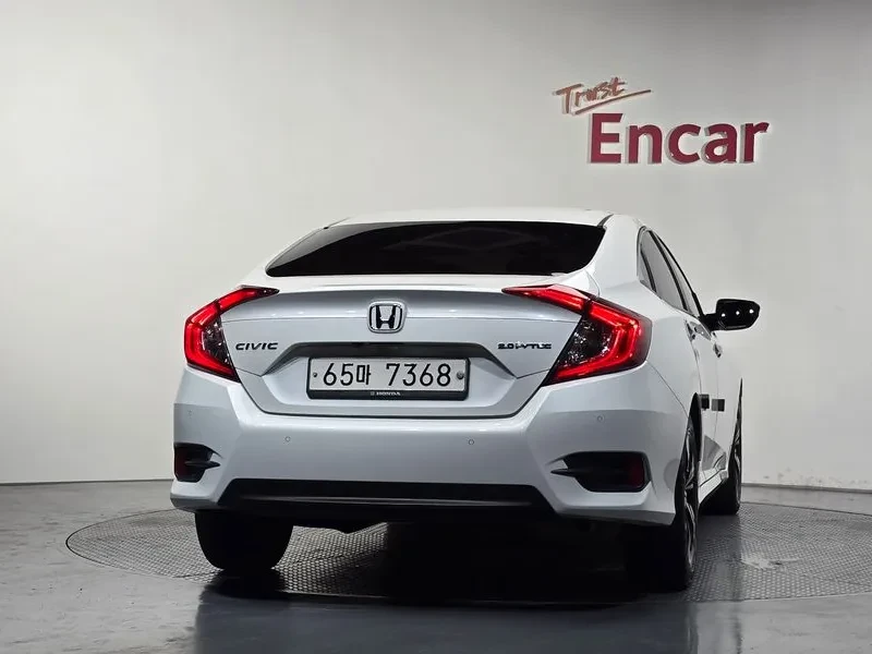 Honda Civic 2.0 10Th Generation, снимка 4 - Автомобили и джипове - 54953909